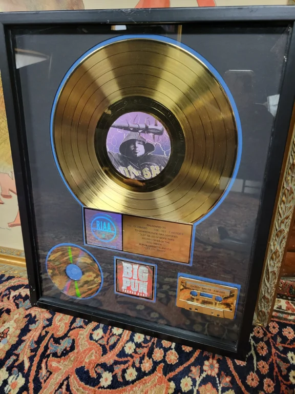 Hit-Factory-BIG-PUN-Gold-Plaque-